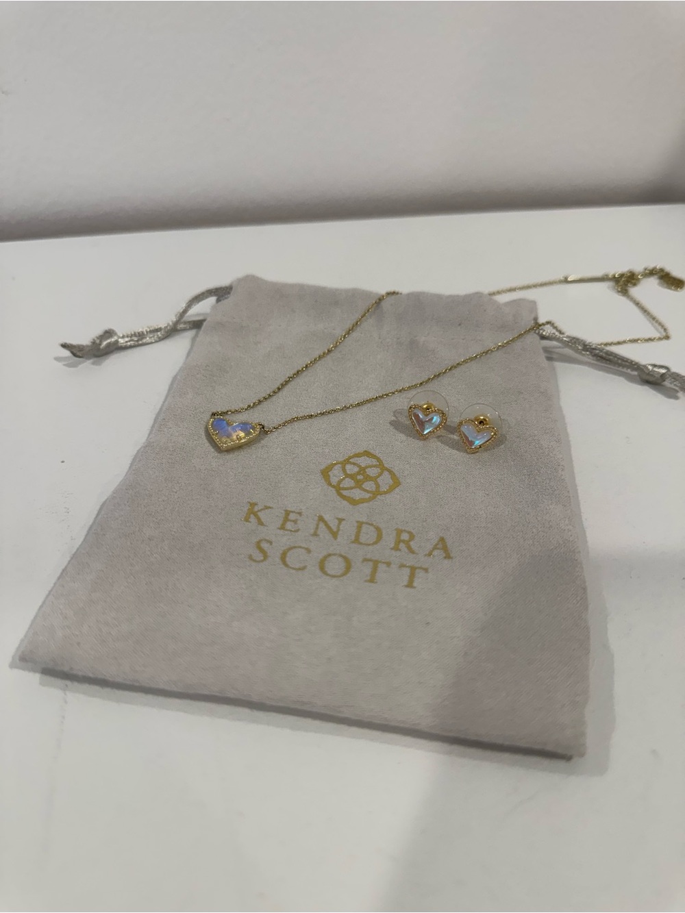 Kendra Scott Ari Heart Gold Pendant Necklace and Earrings - Set